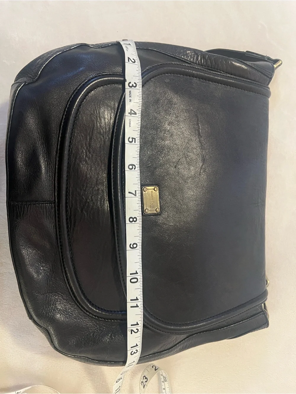 💚Gianni Conti metal logo plaque Black Leather Shoulder Bag with Gold Plaque🩷